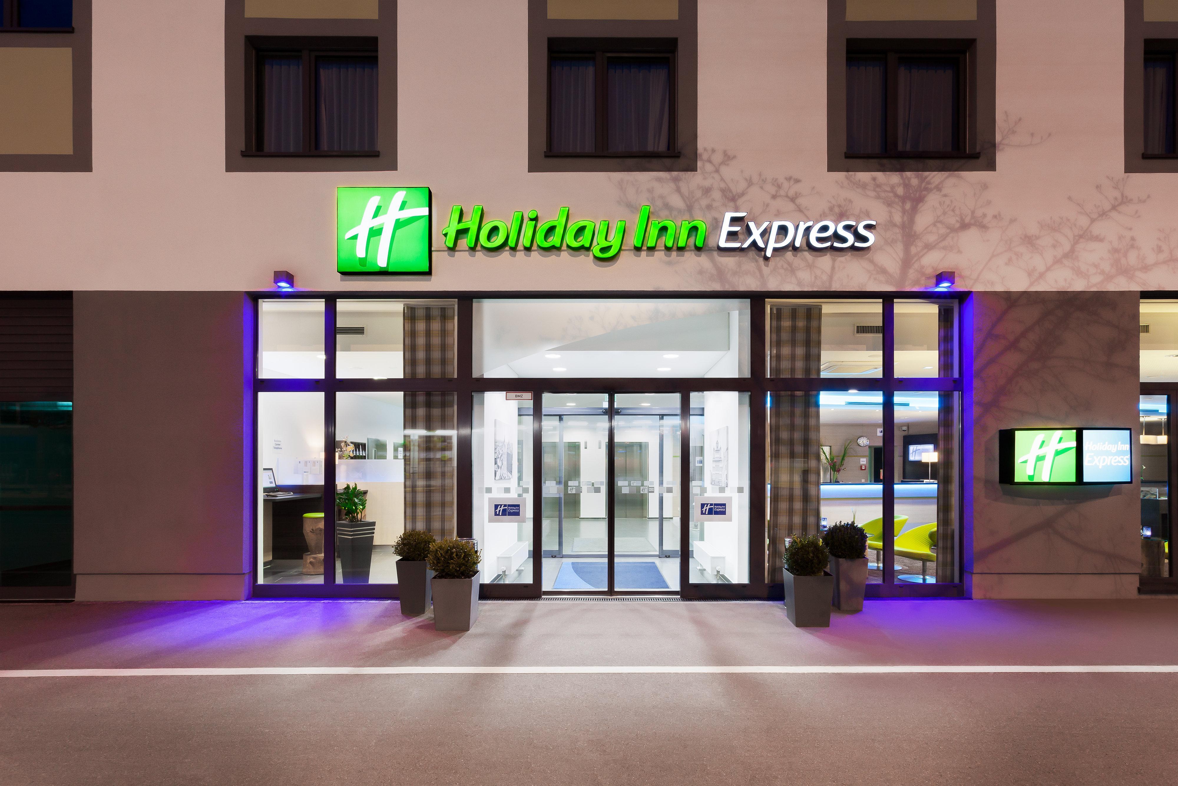 Holiday Inn Express Augsburg, An Ihg Hotel Екстериор снимка